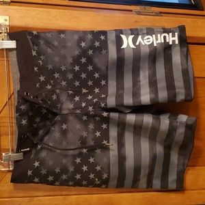 Boys Black Gray Distressed Flag Board Shorts Size 14 27" waist Hurley